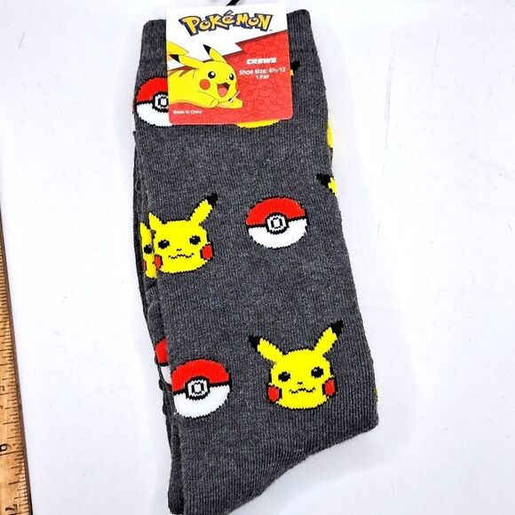 POKÉMON Pikachu crew socks with no foot grips no slip - Picture 1 of 5